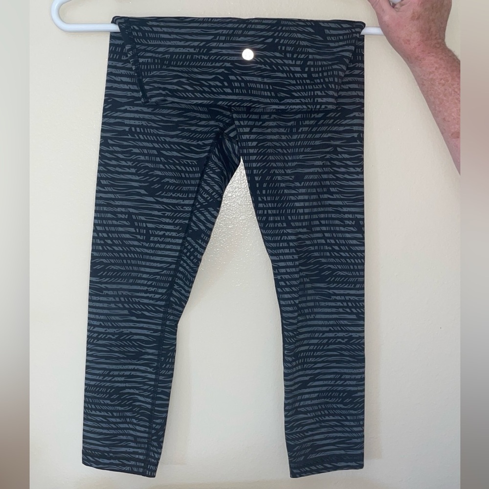 Lululemon Athletica 21 inch Leggings